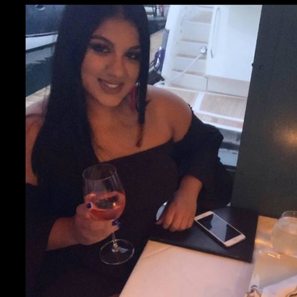 Meet your Posher, Rachel - Picture 1 of 1